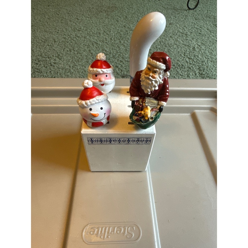 Christmas Knife Block Set Santa Snowman Spreaders Festive Holiday Kitchen Decor‎